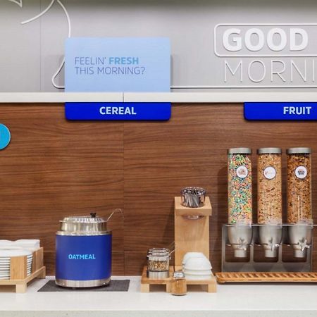Holiday Inn Express Hotel & Suites Plainview By Ihg Eksteriør billede