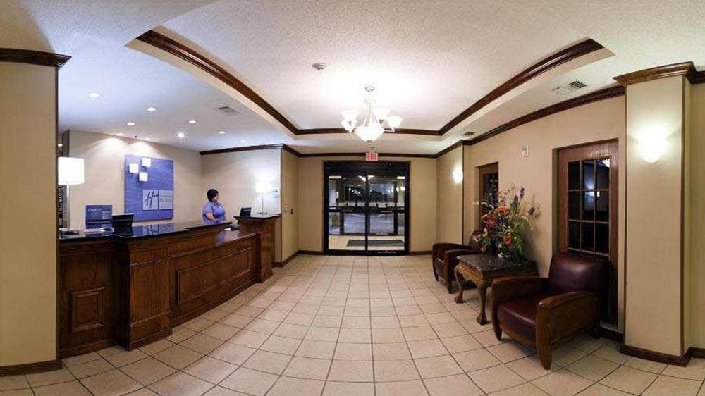 Holiday Inn Express Hotel & Suites Plainview By Ihg Eksteriør billede