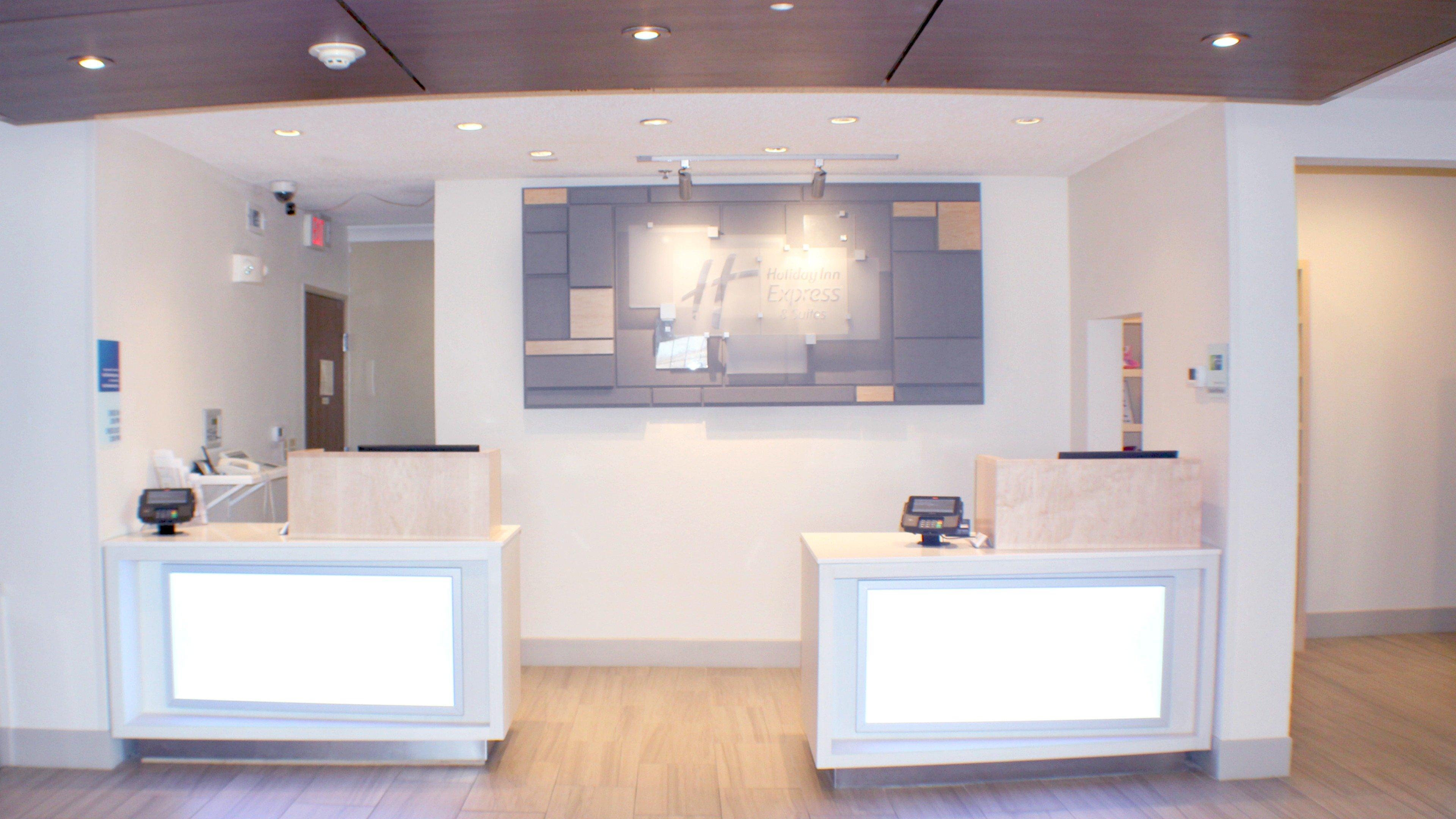 Holiday Inn Express Hotel & Suites Plainview By Ihg Eksteriør billede
