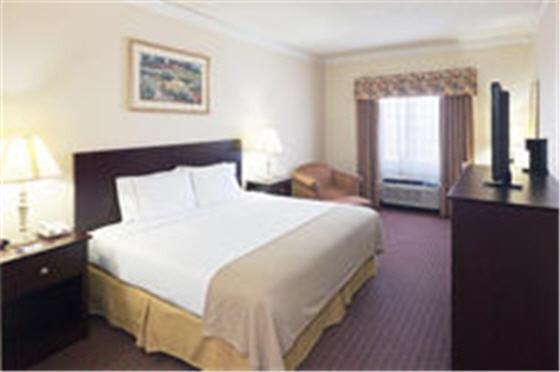 Holiday Inn Express Hotel & Suites Plainview By Ihg Eksteriør billede
